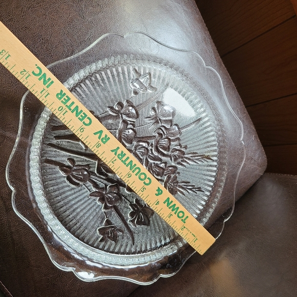 Vintage Crystal Clear Iris & Herringbone Sandwich plate - Picture 5 of 8